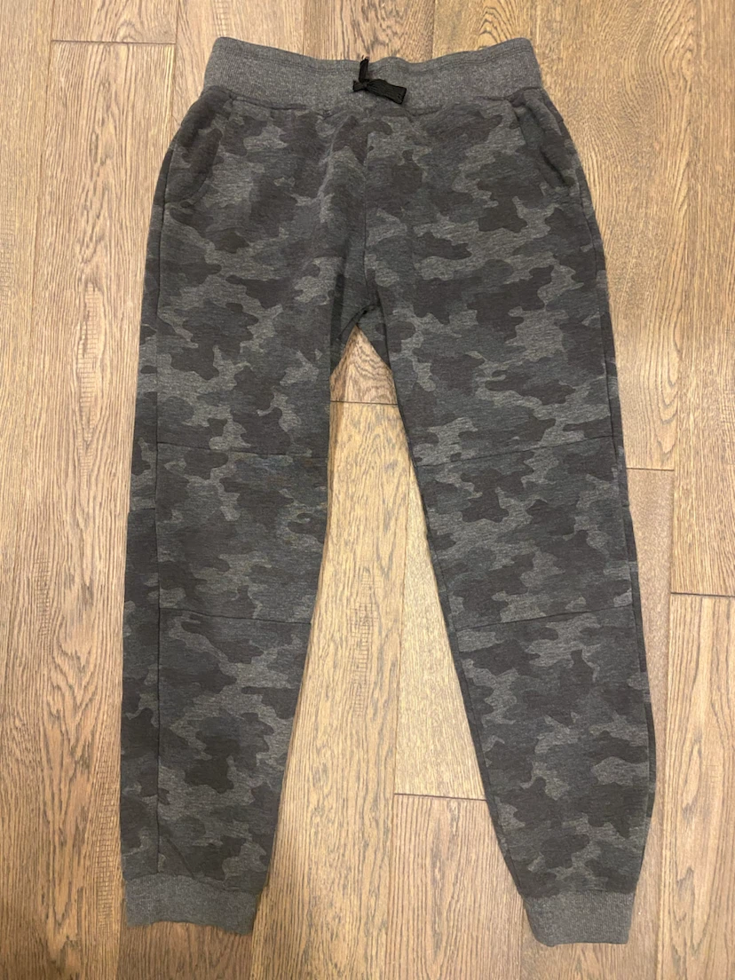 EUC: Boys Kyodan Grey Camo Joggers Size 14/16 * BACK TO SCHOOL*