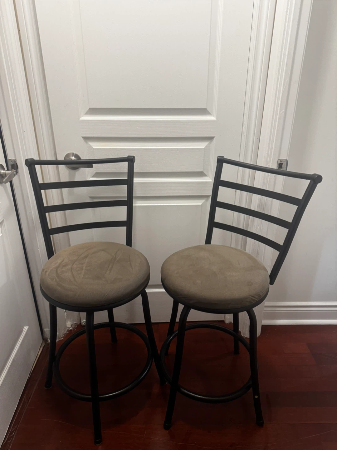 Zhangzhou Alifit Furniture Bar Stools