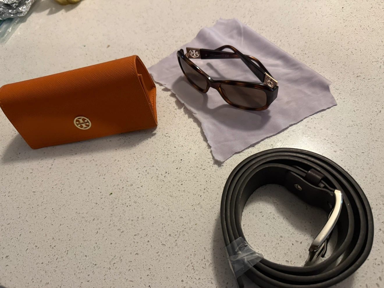 Tory Burch Sunglasses with Case and belt - photo 4