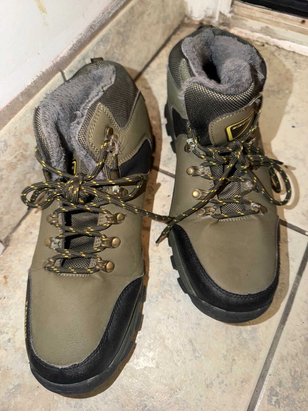 Minye Olive Winter Hiking Boots