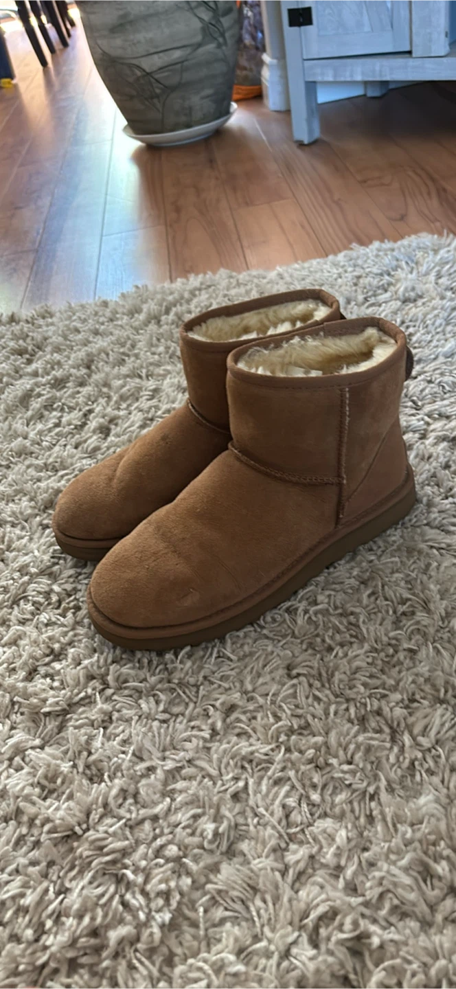 UGG Classic Ultra Mini Boots