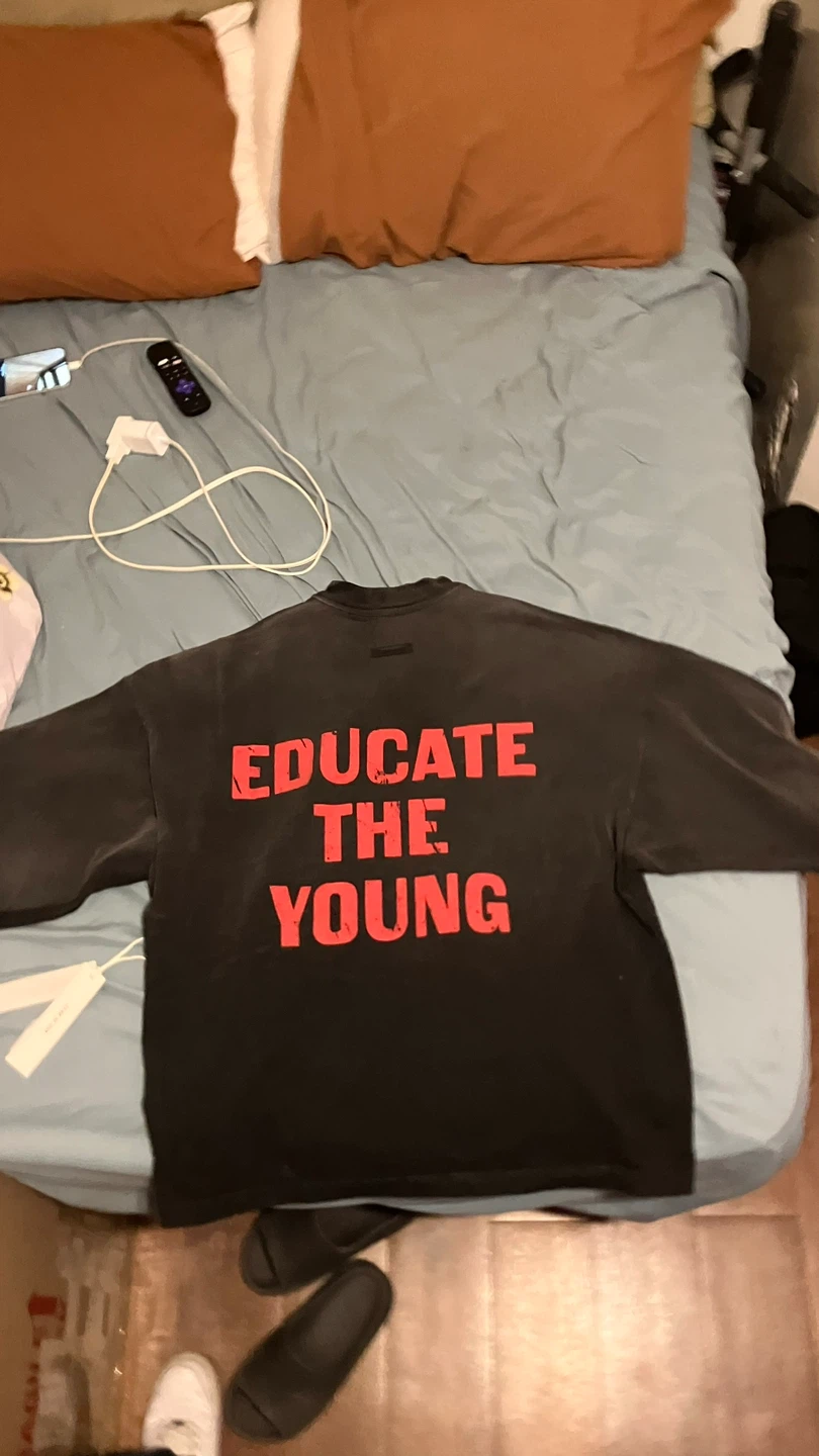 FEAR OF GOD oversized t-shirt - photo 2