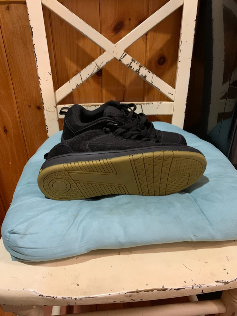 Black DC Shoes - photo 2