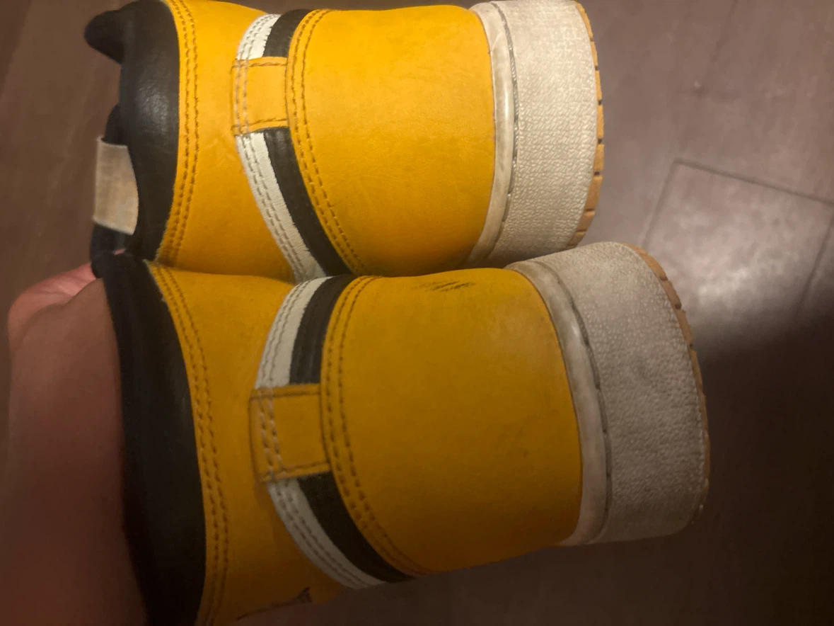 Air Jordan 1 High Pollen - photo 4