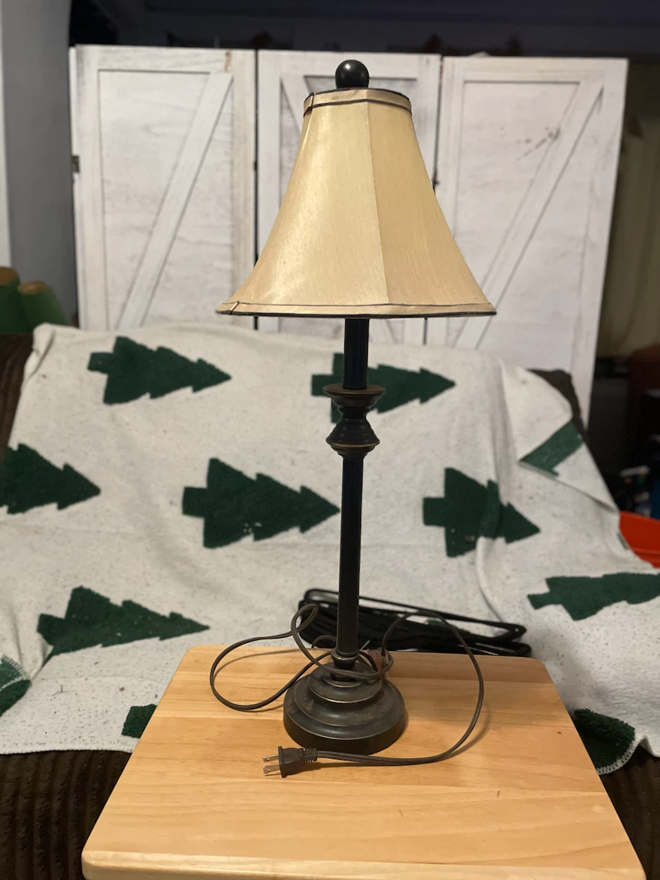 Classic Metal Table Lamp with Fabric Shade