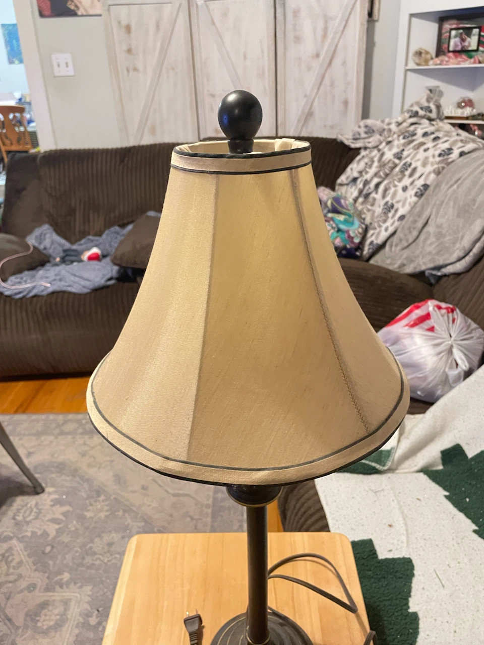 Classic Metal Table Lamp with Fabric Shade - photo 2