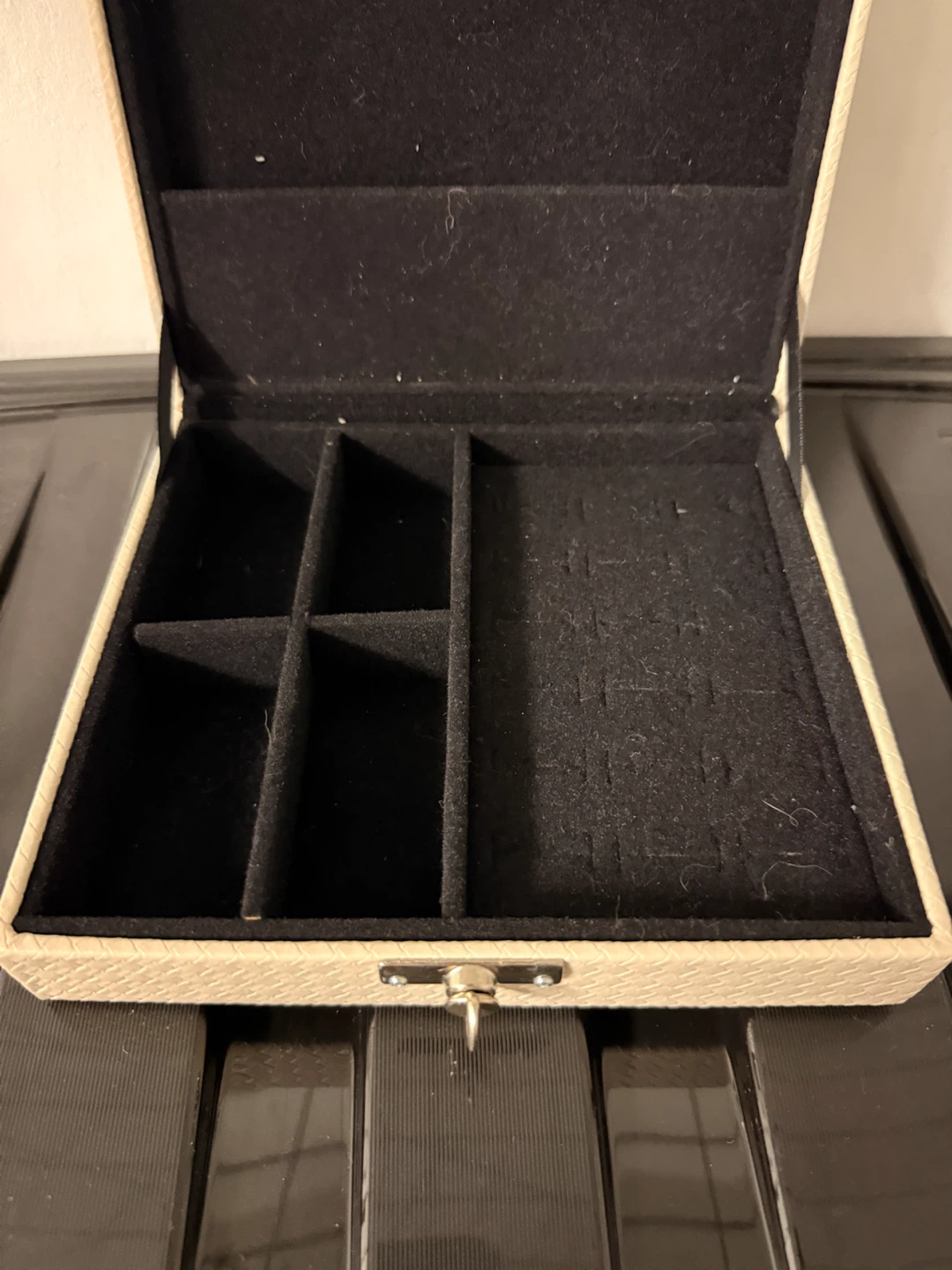 Cream Woven Texture Jewelry Box - photo 2