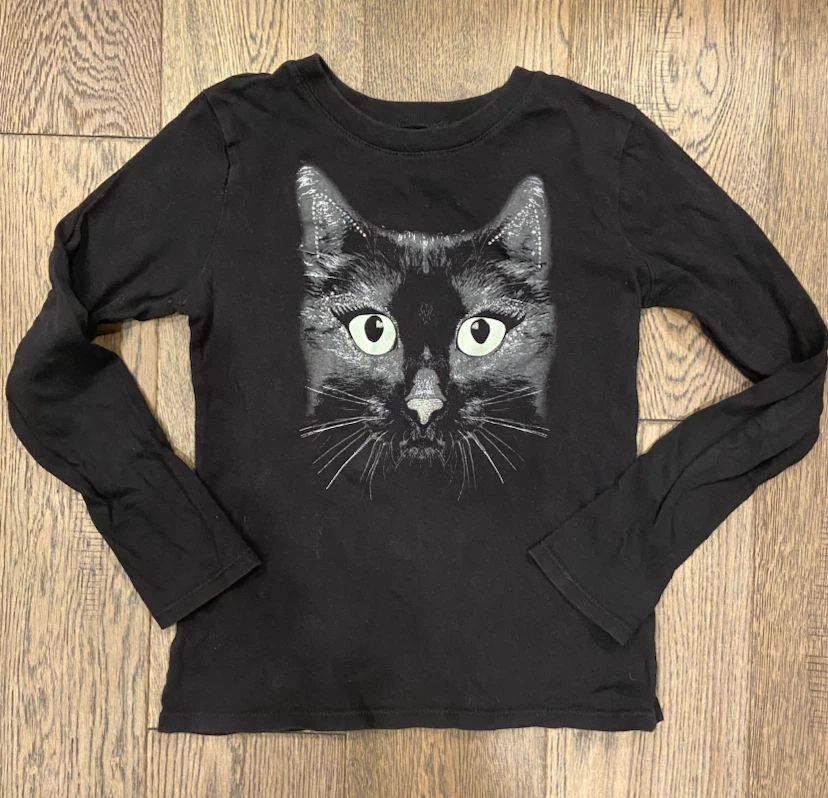 *FREE* Children's Place Black Cat Graphic Long Sleeve Shirt 5/6