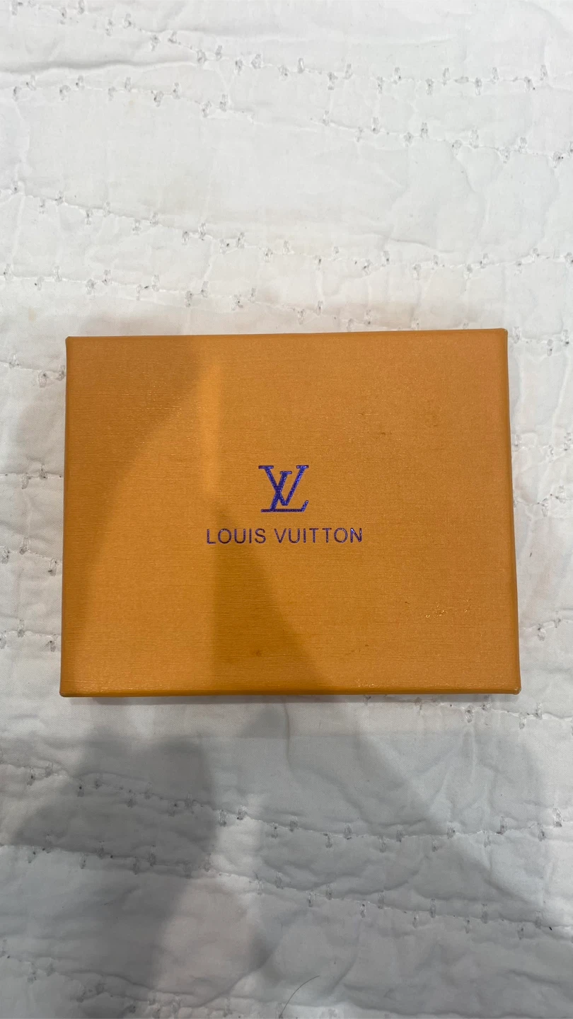 Louis Vuitton Wallet - photo 2