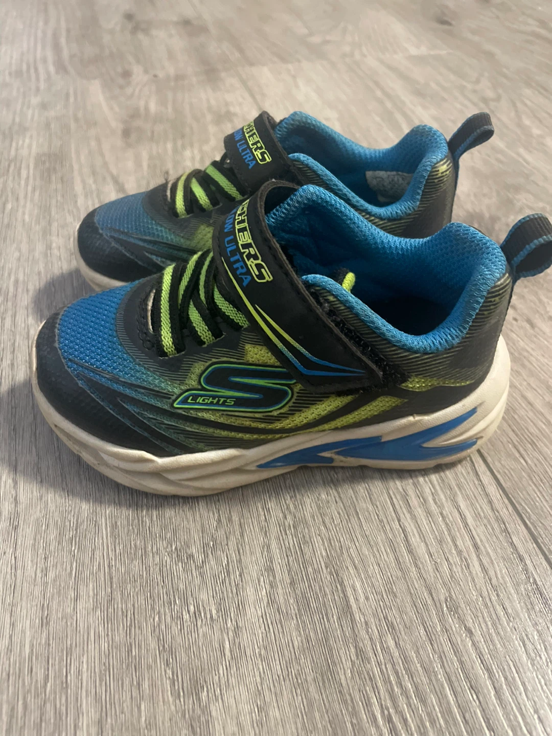 Skechers Glow Ultra Kids Sneakers