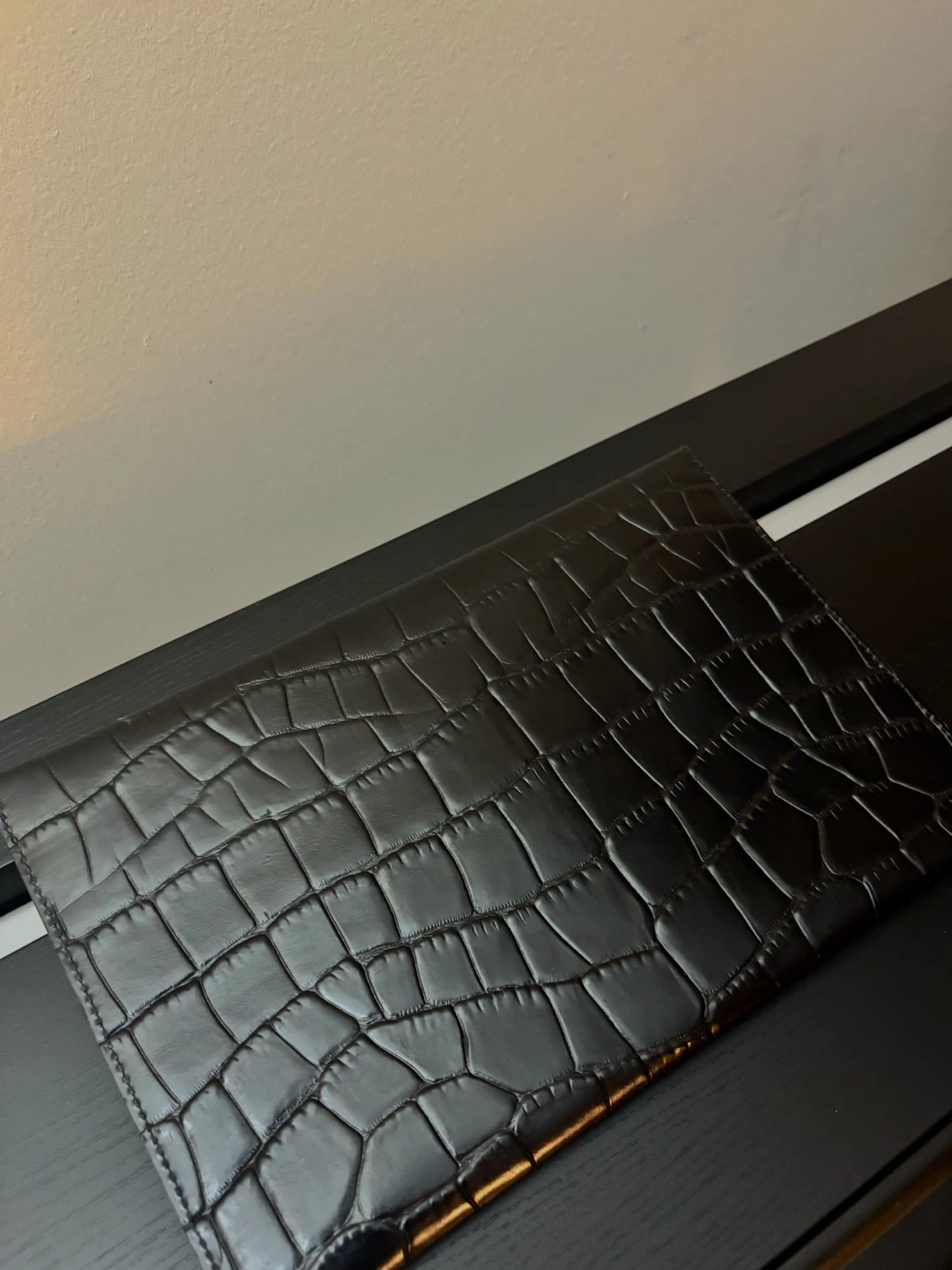 Black croc patterned clutch - photo 3