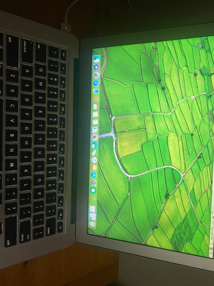 Apple MacBook Laptop - photo 3