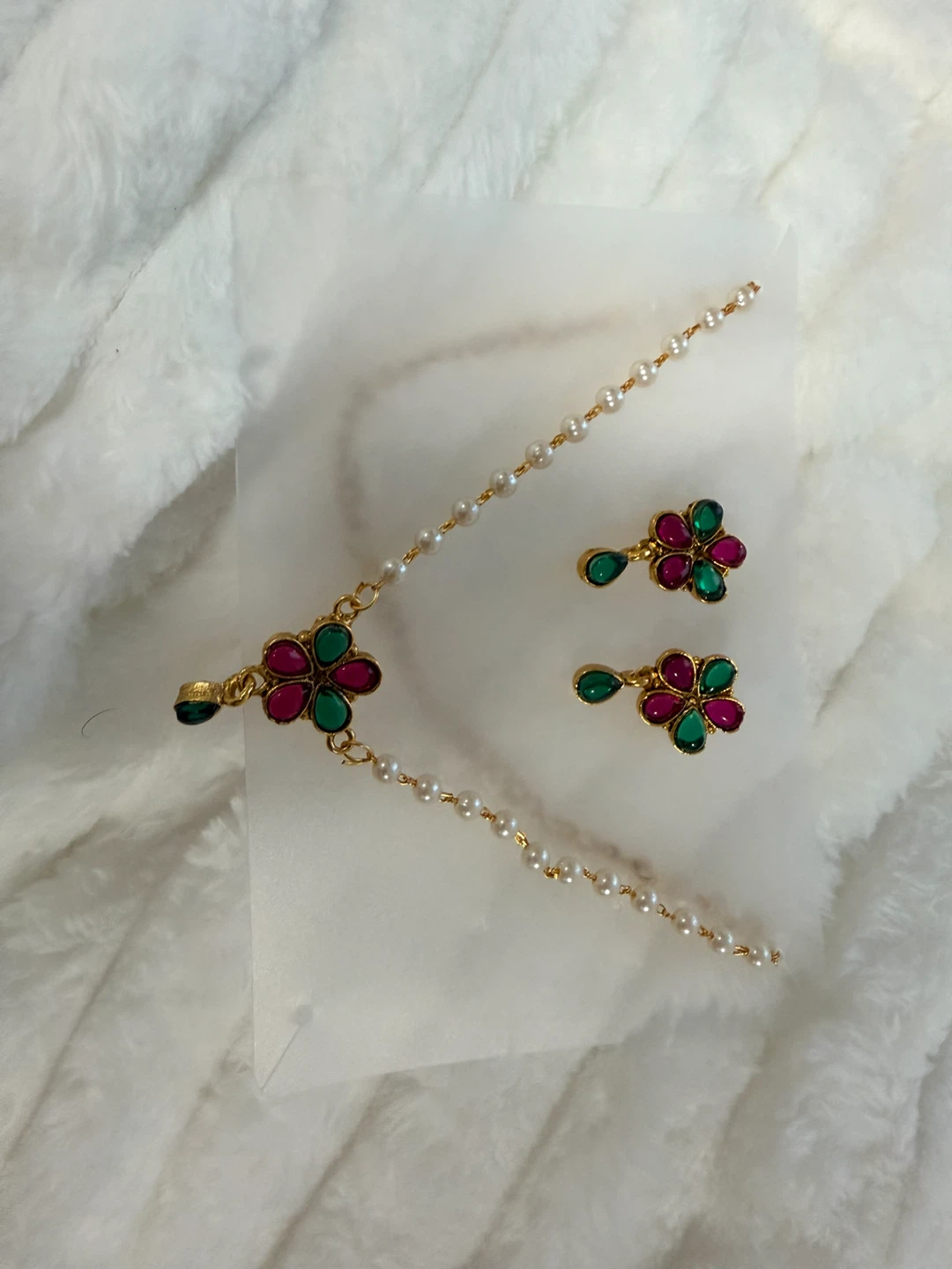 Gold-tone Flower Necklace and Earrings Set - photo 2