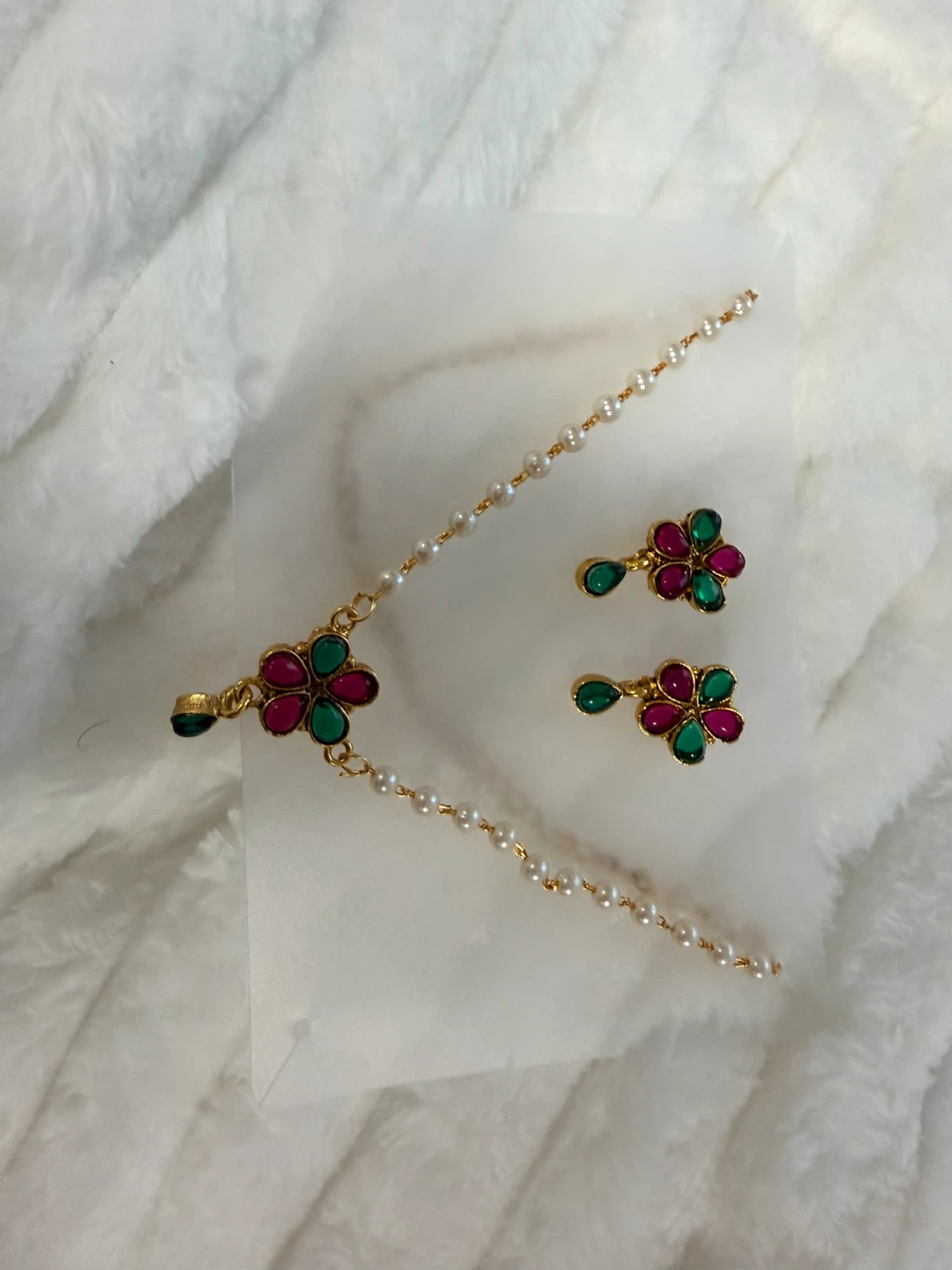 Gold-tone Flower Necklace and Earrings Set - photo 3