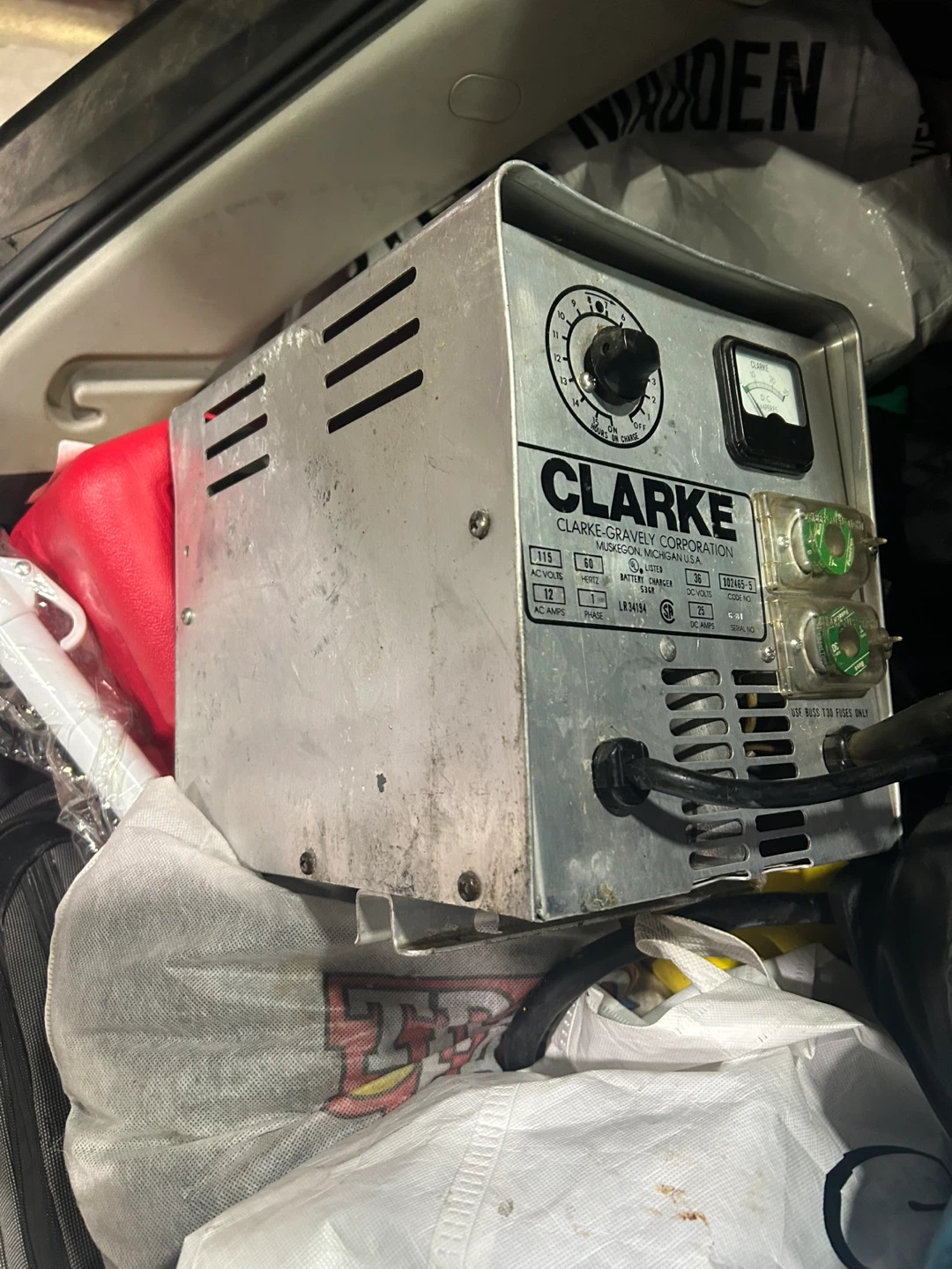 Clarke Battery Charger - photo 2