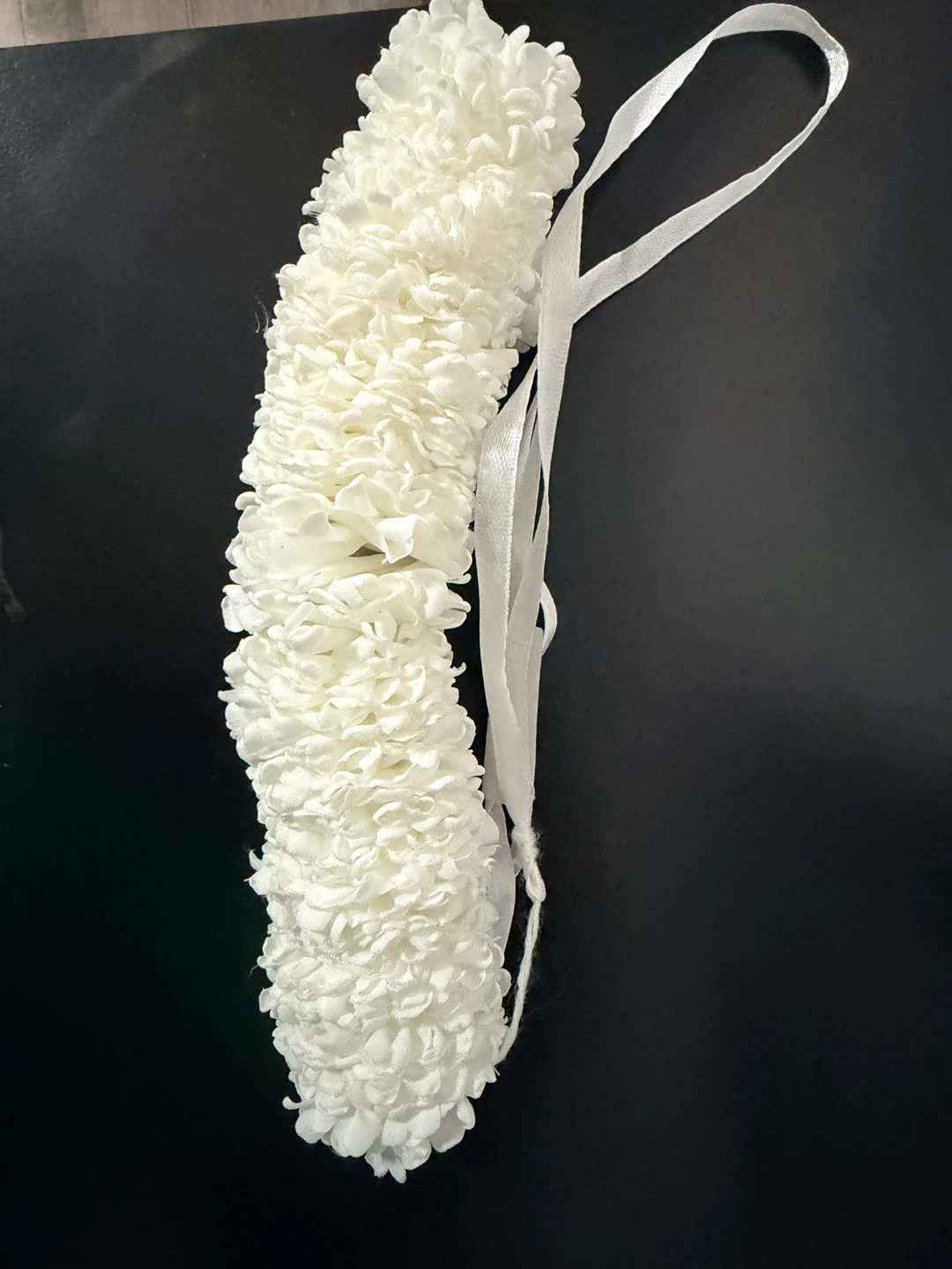 White Floral Garland with Ribbons - photo 2