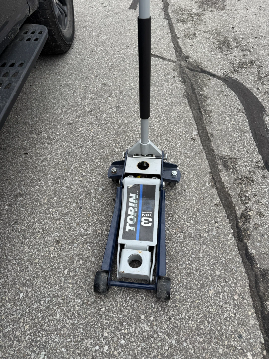Torin 3 Ton Floor Jack - photo 2