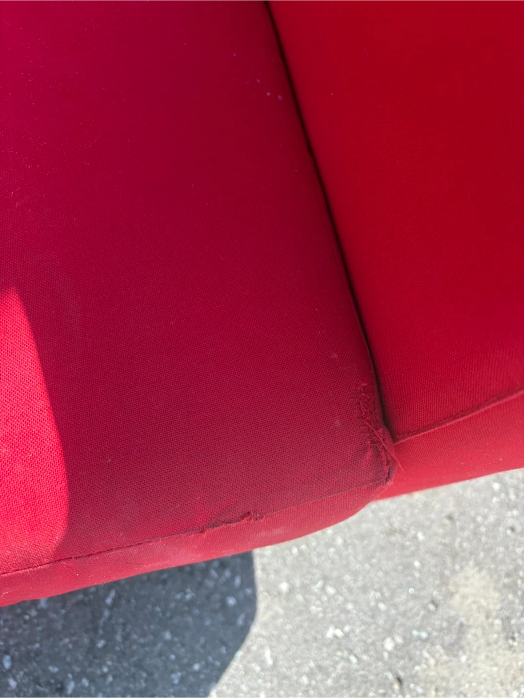 Red accent chair - photo 3