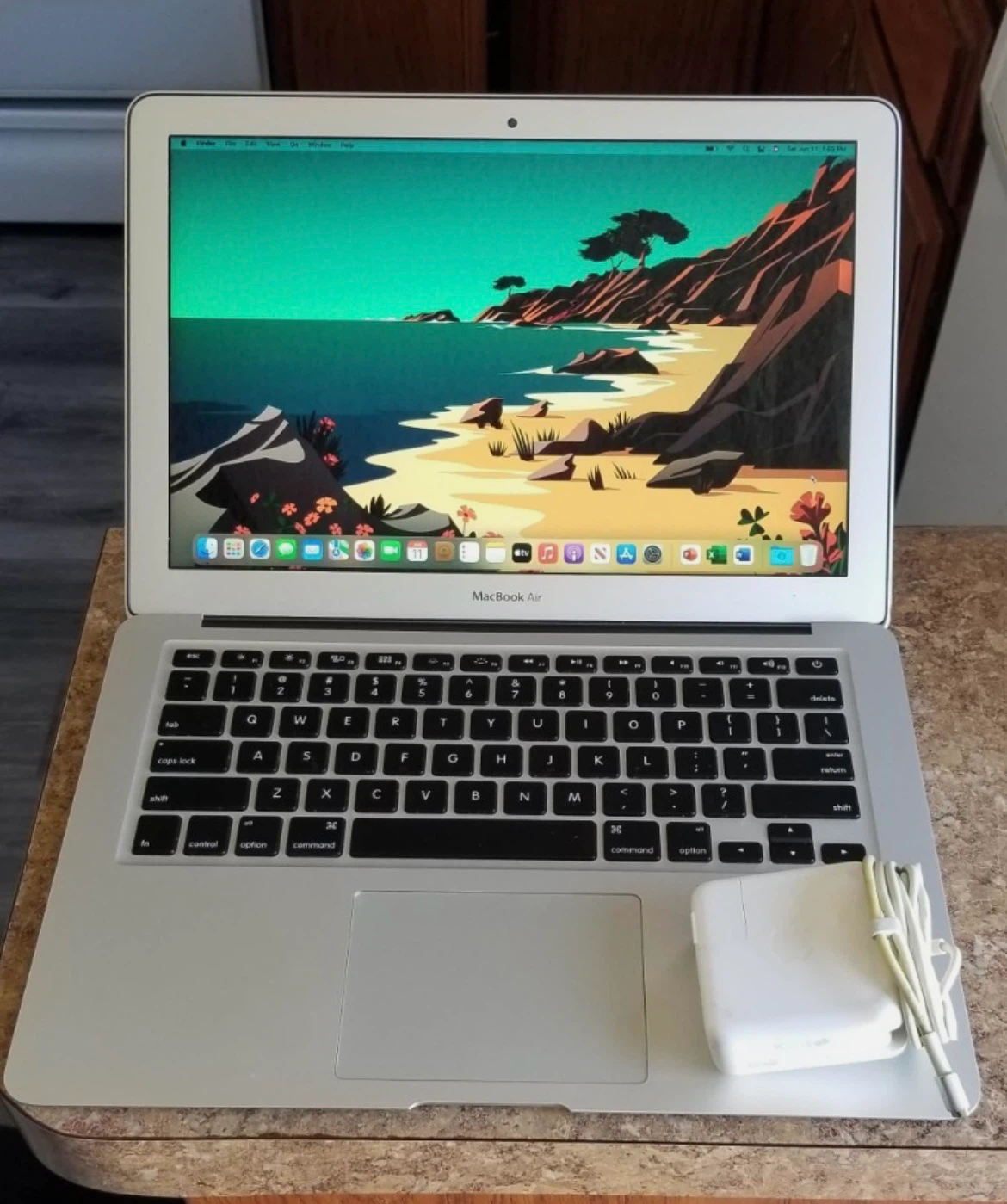 Macbook Air 2017 Mint Condition