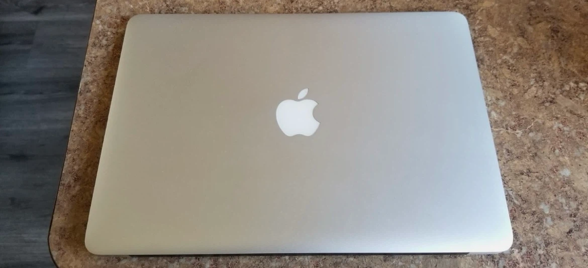 Macbook Air 2017 Mint Condition - photo 2