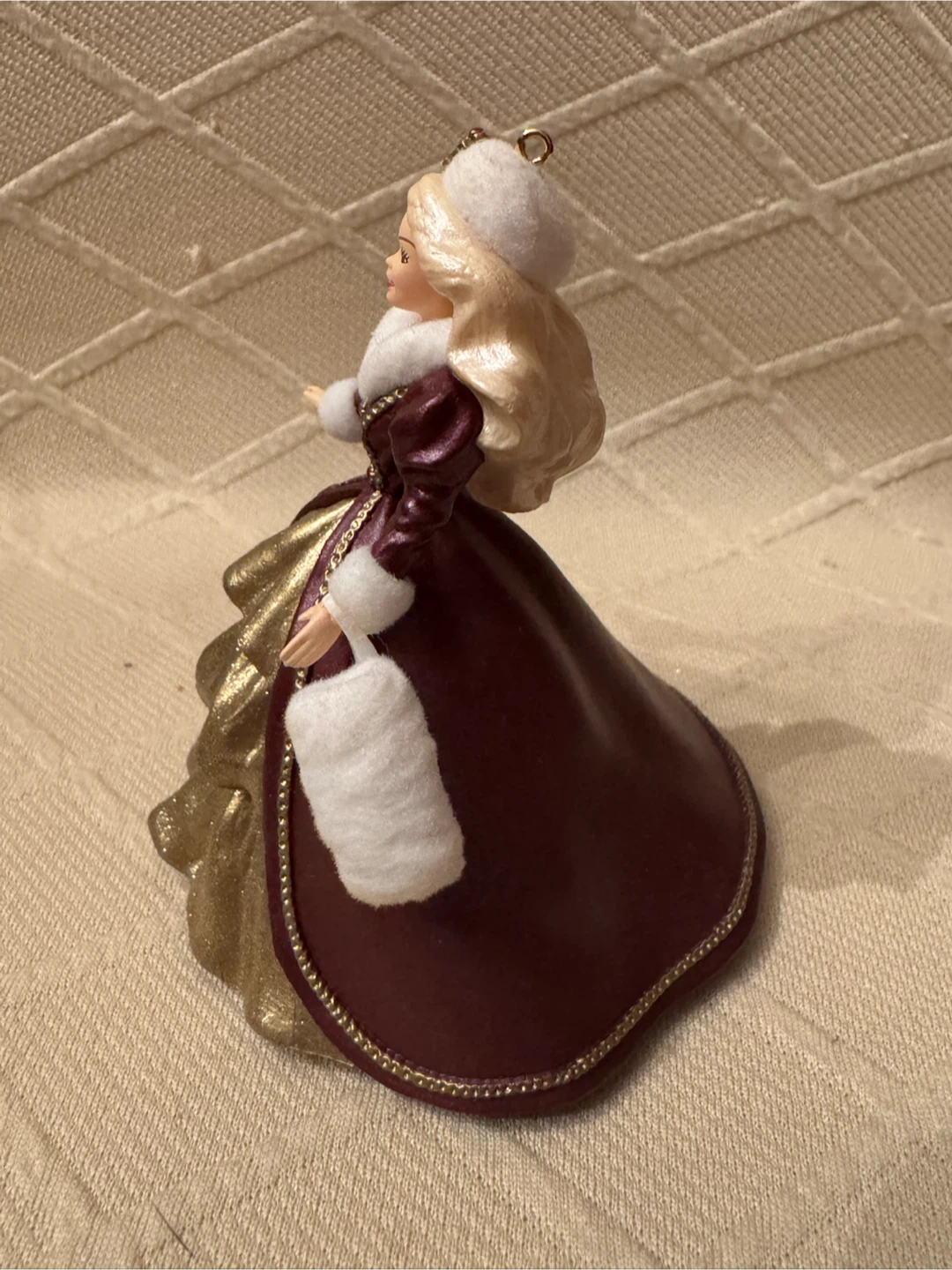 Hallmark "Holiday Barbie" Collector's Series Ornament - photo 3