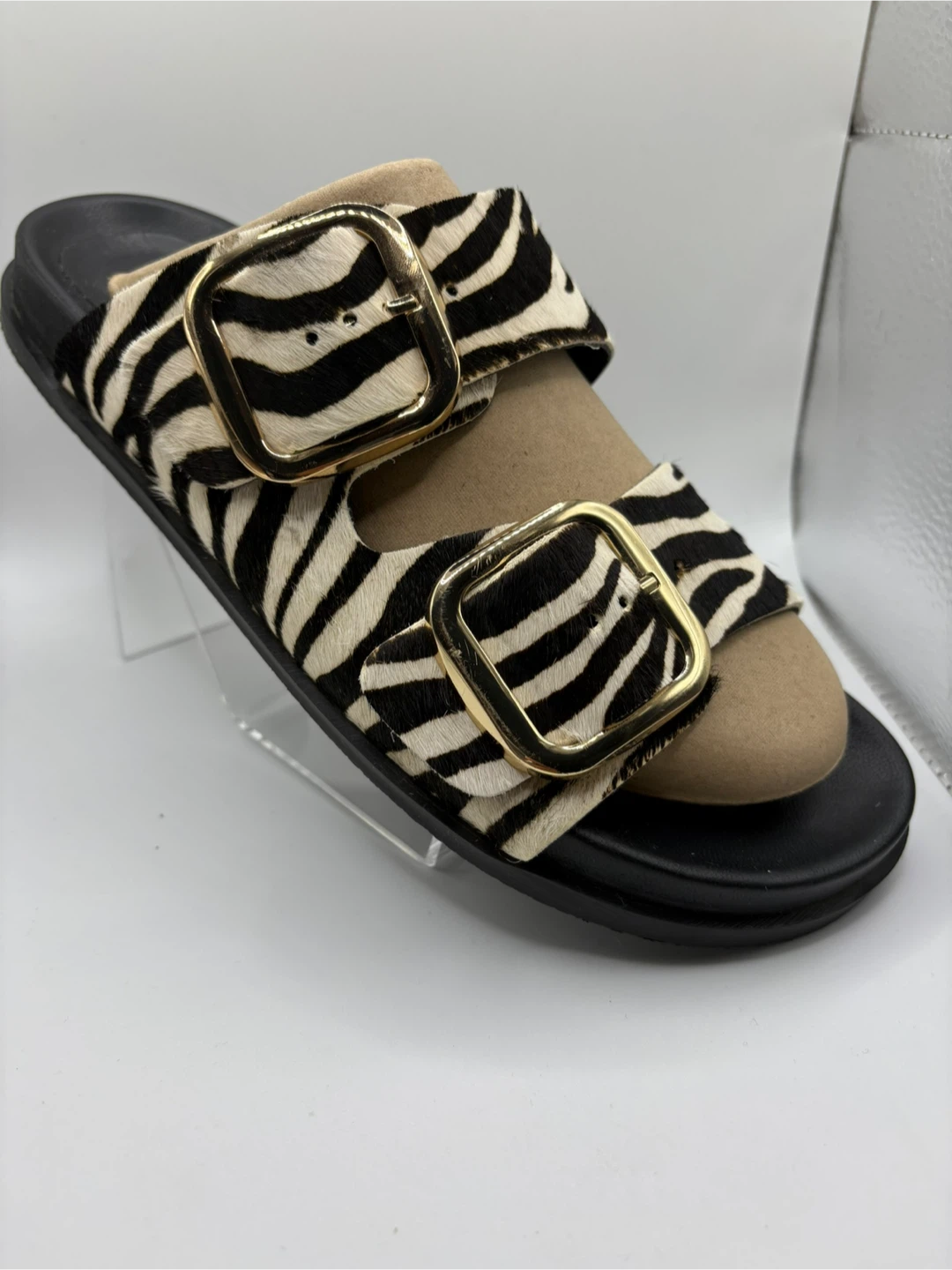 7.5 - Zara Zebra Print Buckle Sandals - photo 2