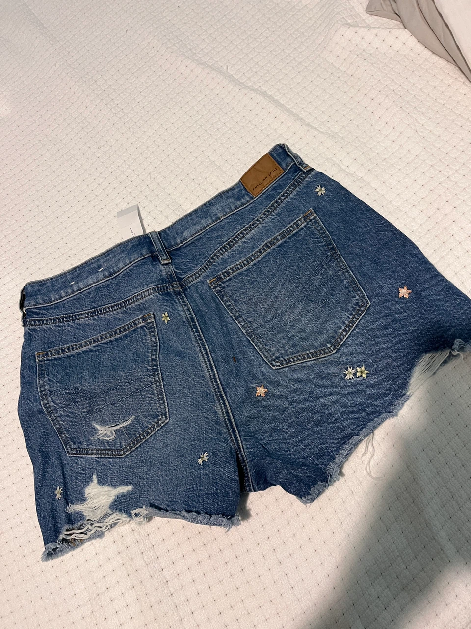 American Eagle Floral Embroidered Denim Shorts - photo 2
