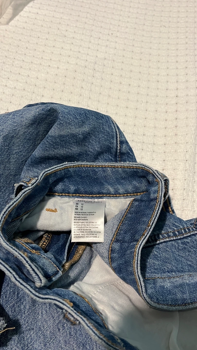 American Eagle Floral Embroidered Denim Shorts - photo 4