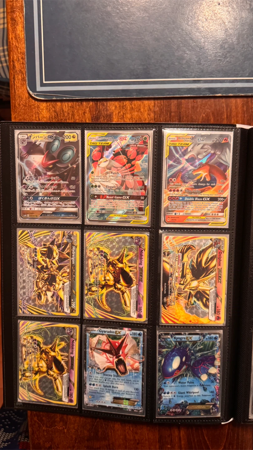 Pokémon Card Binder Lot - photo 2