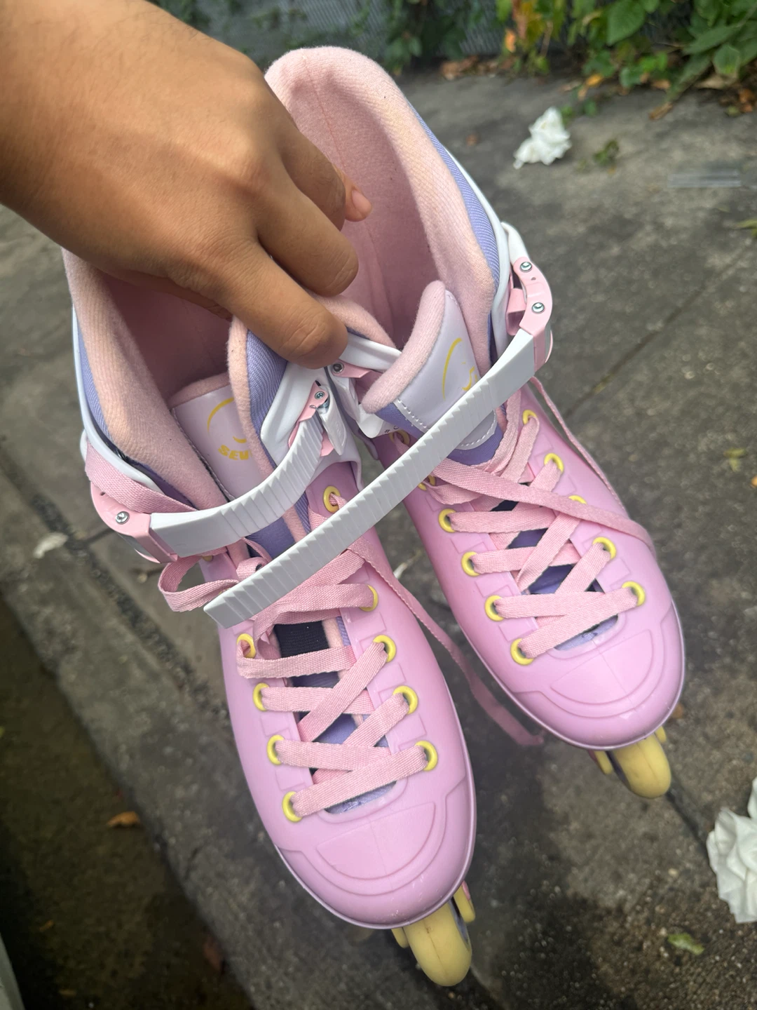 Pink Roller Skates Size 5 - photo 2