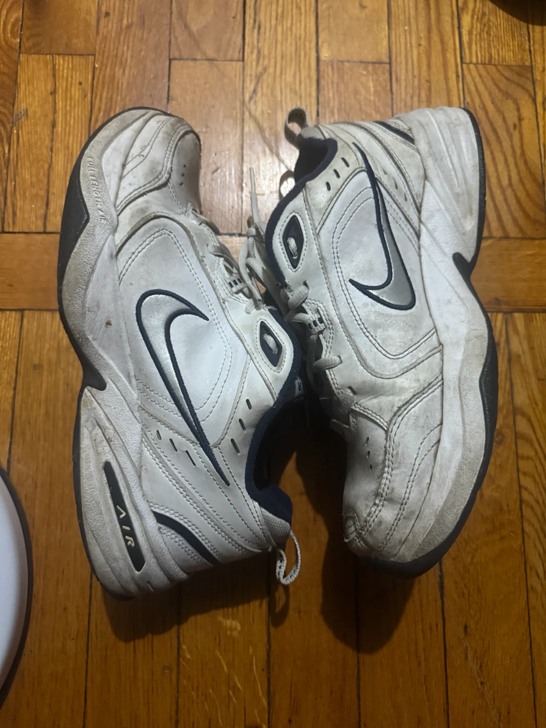 Nike Air Monarch IV Men's Shoes
