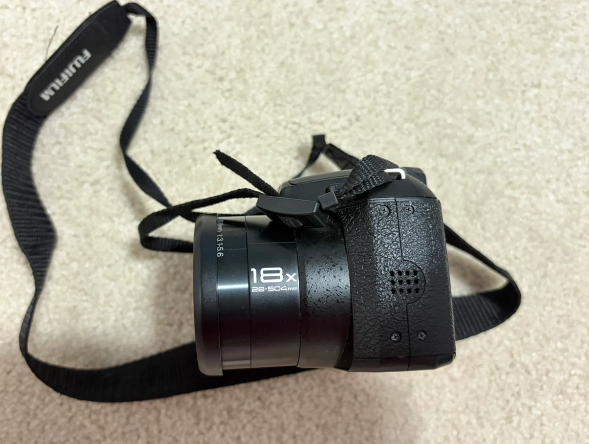 FujiFilm digital camera FinePix S2950 - photo 5