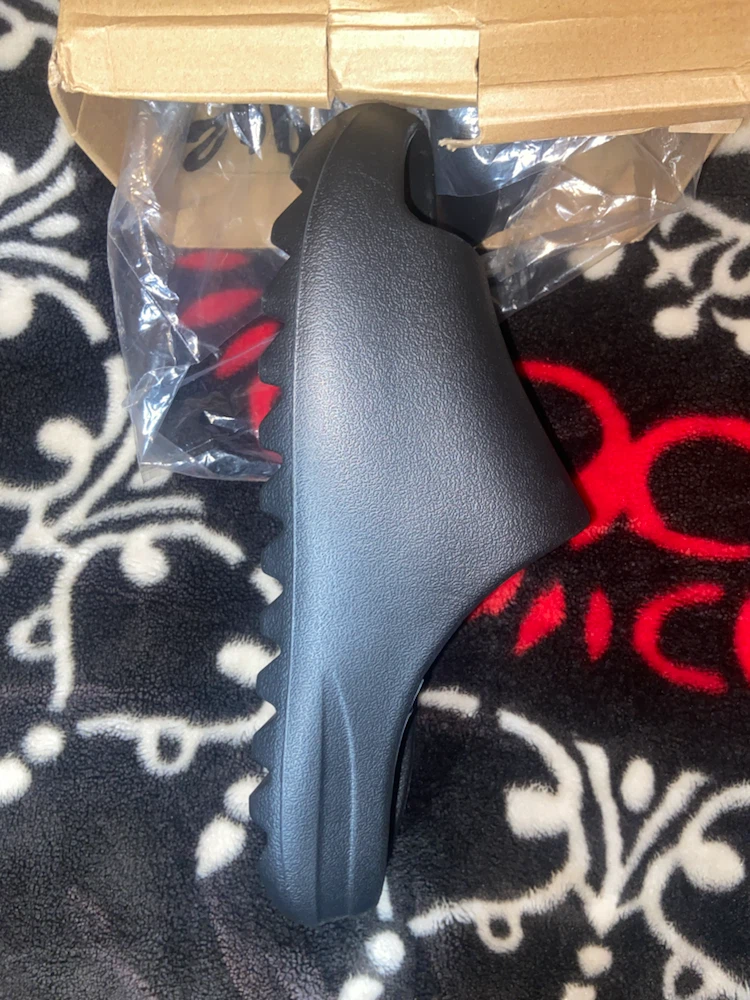 Adidas Yeezy Slide Onyx - photo 2