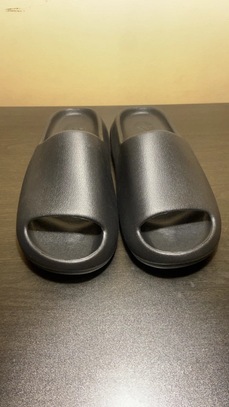 Adidas Yeezy Slide Onyx - photo 4