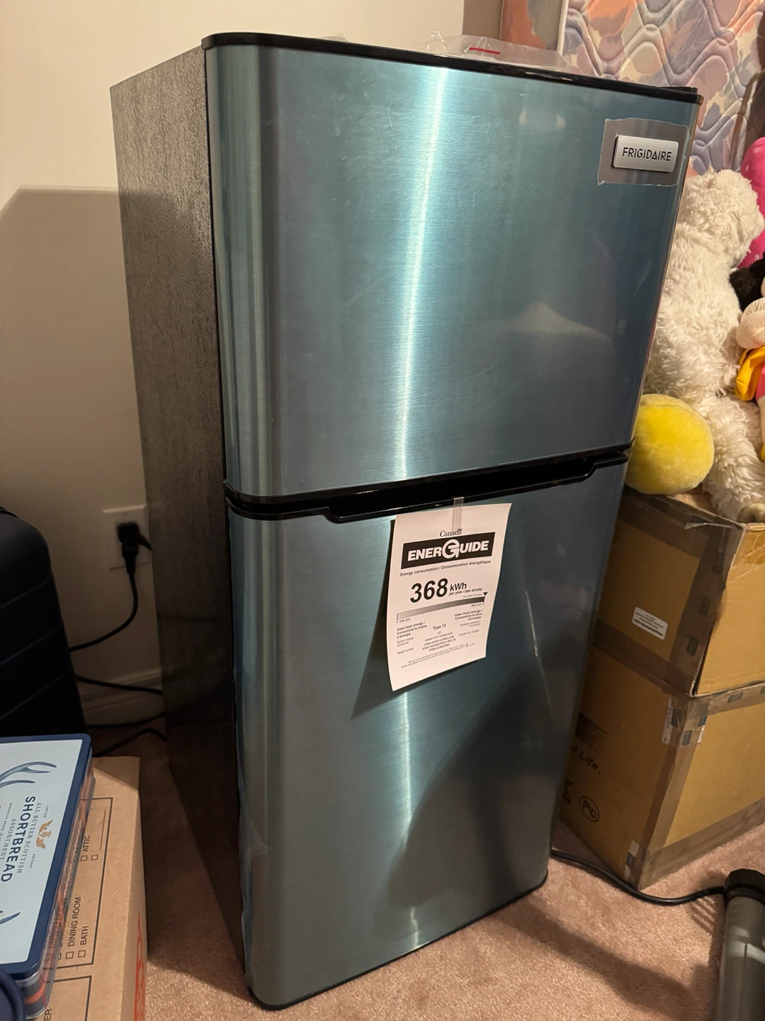 Frigidaire 4.5 Cu. Ft. Fridge - Stainless steel
