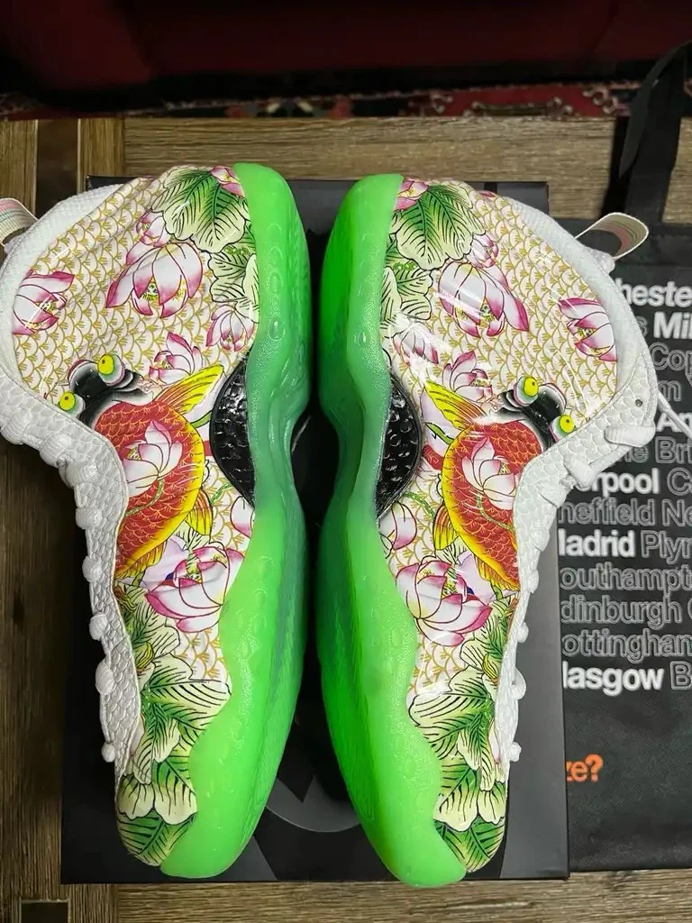 Nike Air Foamposite One Premium Tianjin Koi Lotus Floral Size 8 - photo 4