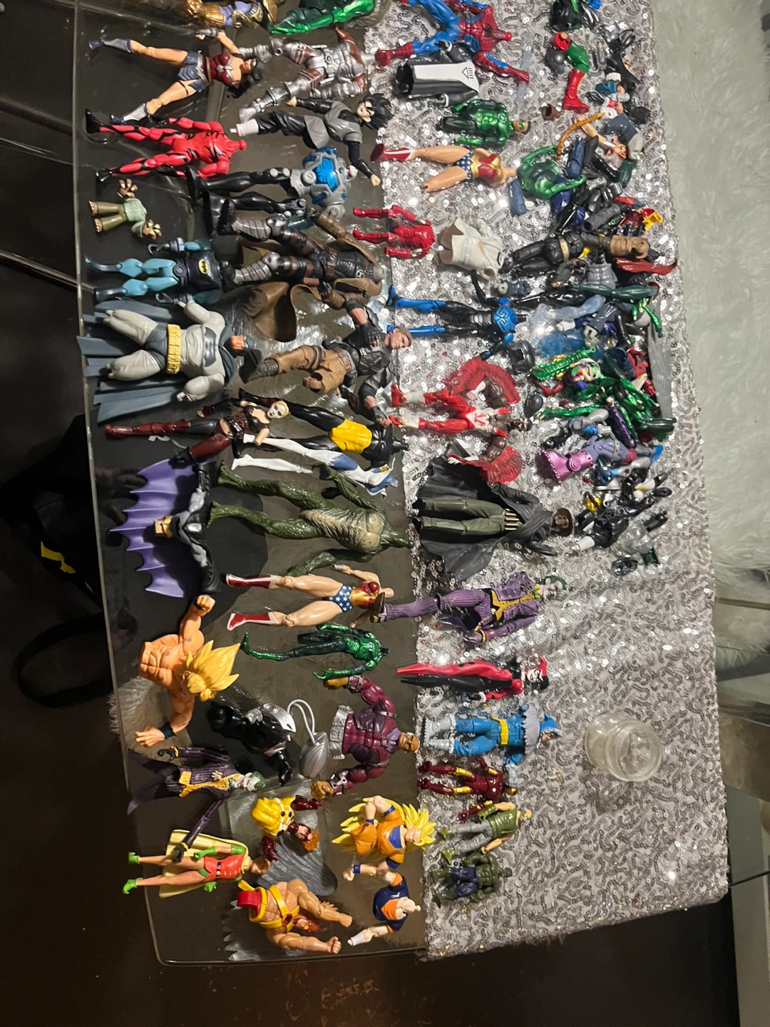 Assorted broken Action Figures Lot - photo 2
