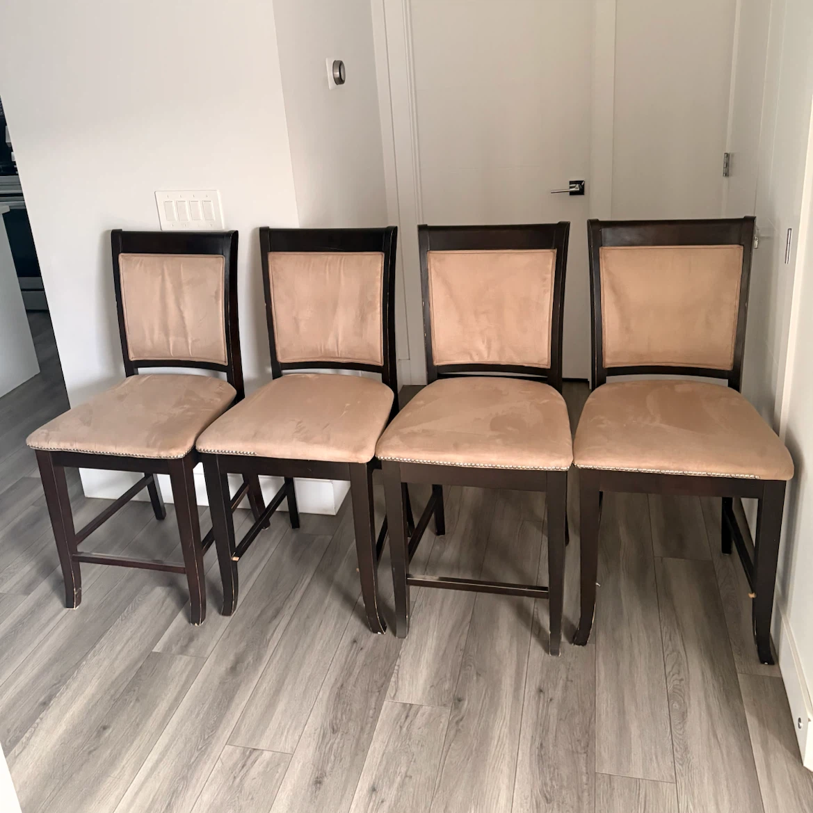 4 Bar Stools