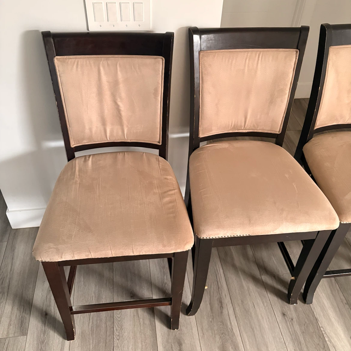 4 Bar Stools - photo 3