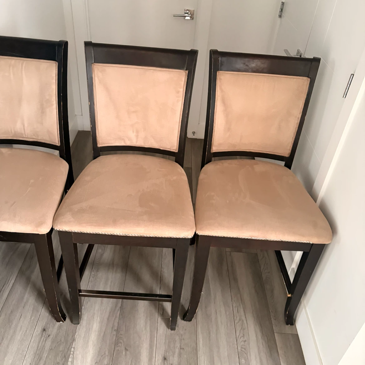 4 Bar Stools - photo 4