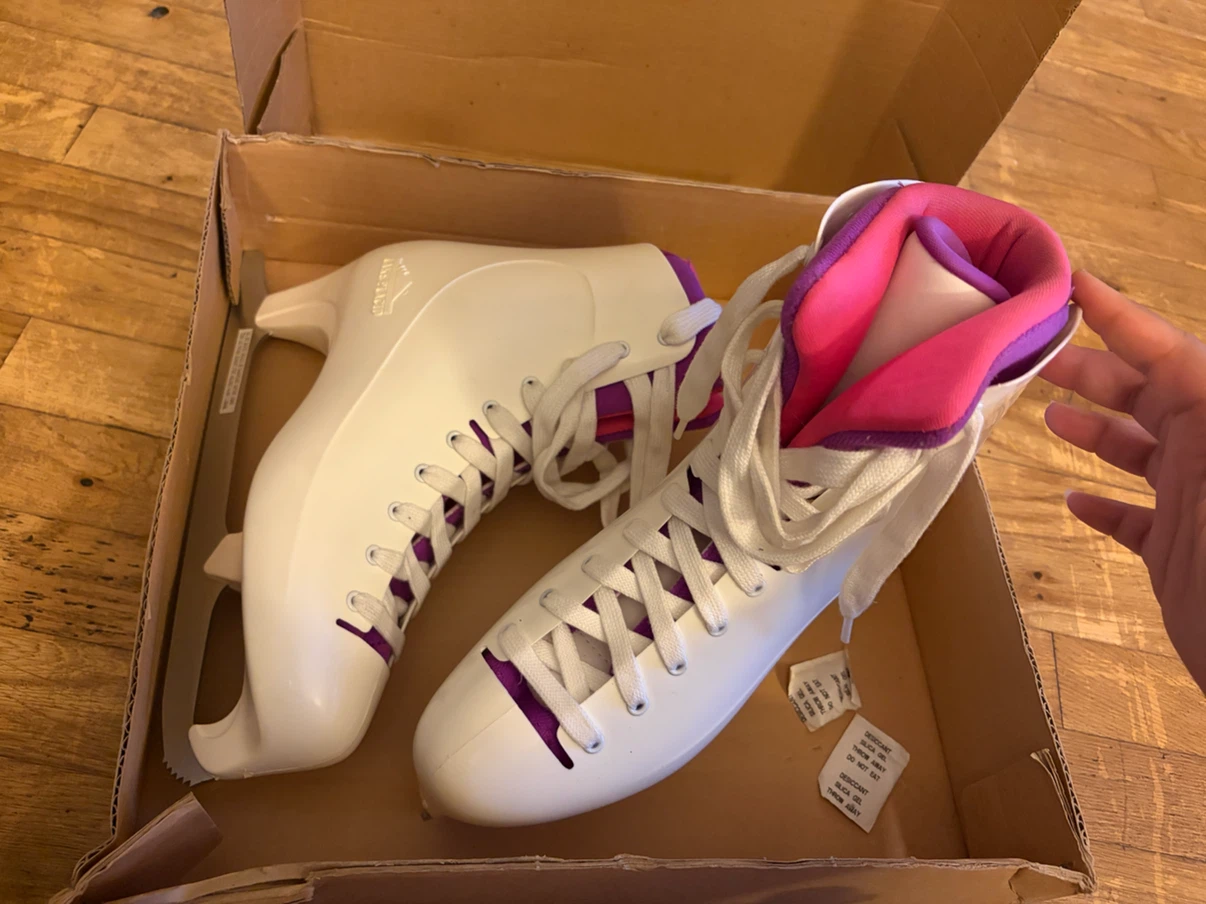 Lake Placid Figure Ice Skates - Women's Size 9 - photo 3