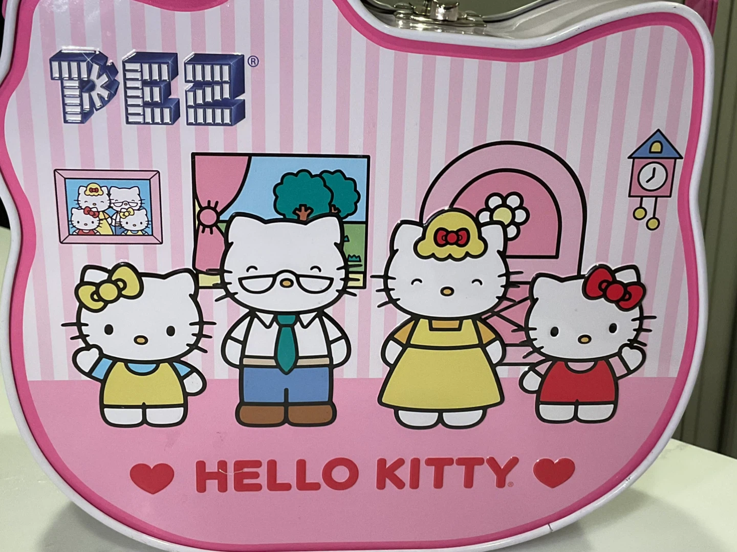 Hello Kitty PEZ Tin with 4 Dispensers - photo 5