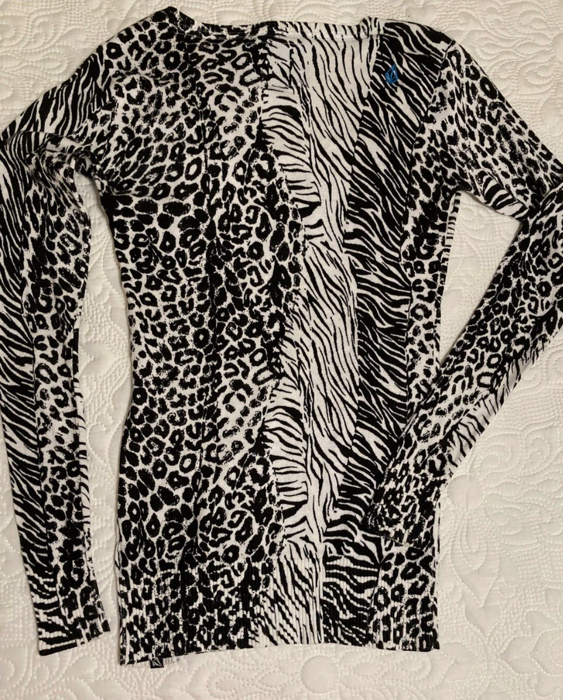 Volcom Mixed Animal Print V-Neck Sweater - photo 3