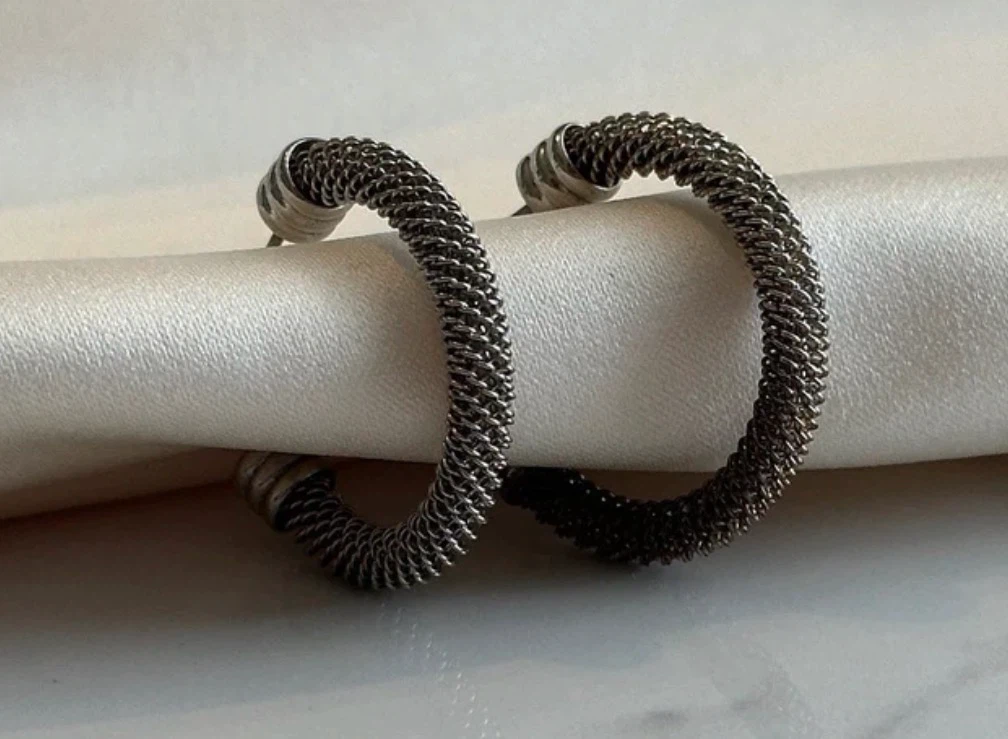 VTG Silver-Tone Twisted Woven Mesh C-Hoops Statement Earrings⁠ - photo 2