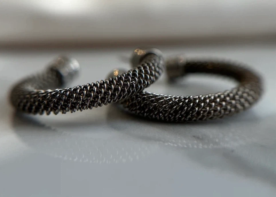 VTG Silver-Tone Twisted Woven Mesh C-Hoops Statement Earrings⁠ - photo 5