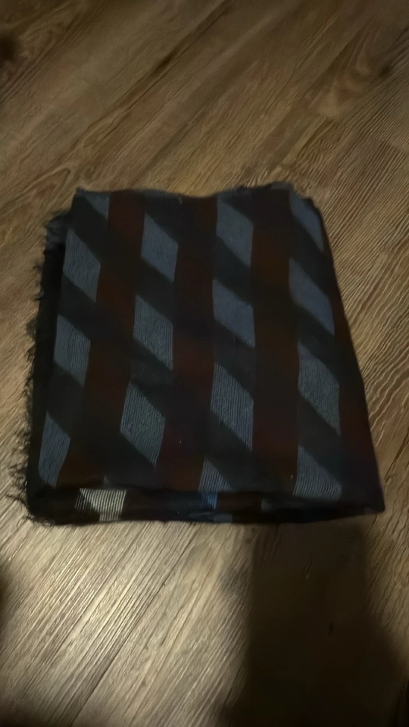Men’s  Diamond Pattern Scarf NEW w tags