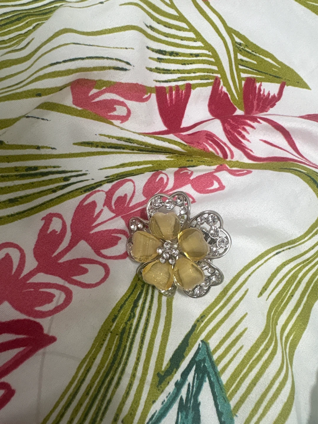 Yellow Flower Ring with Rhinestones
