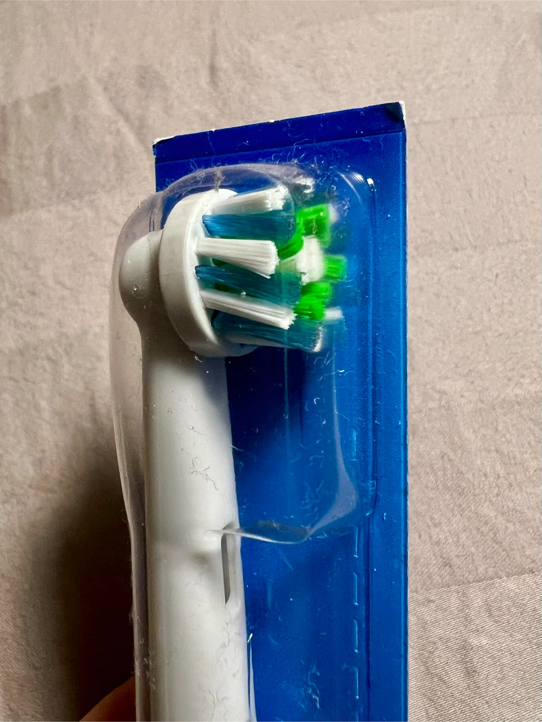 8 Oral-B Toothbrush Replacement Heads - photo 4