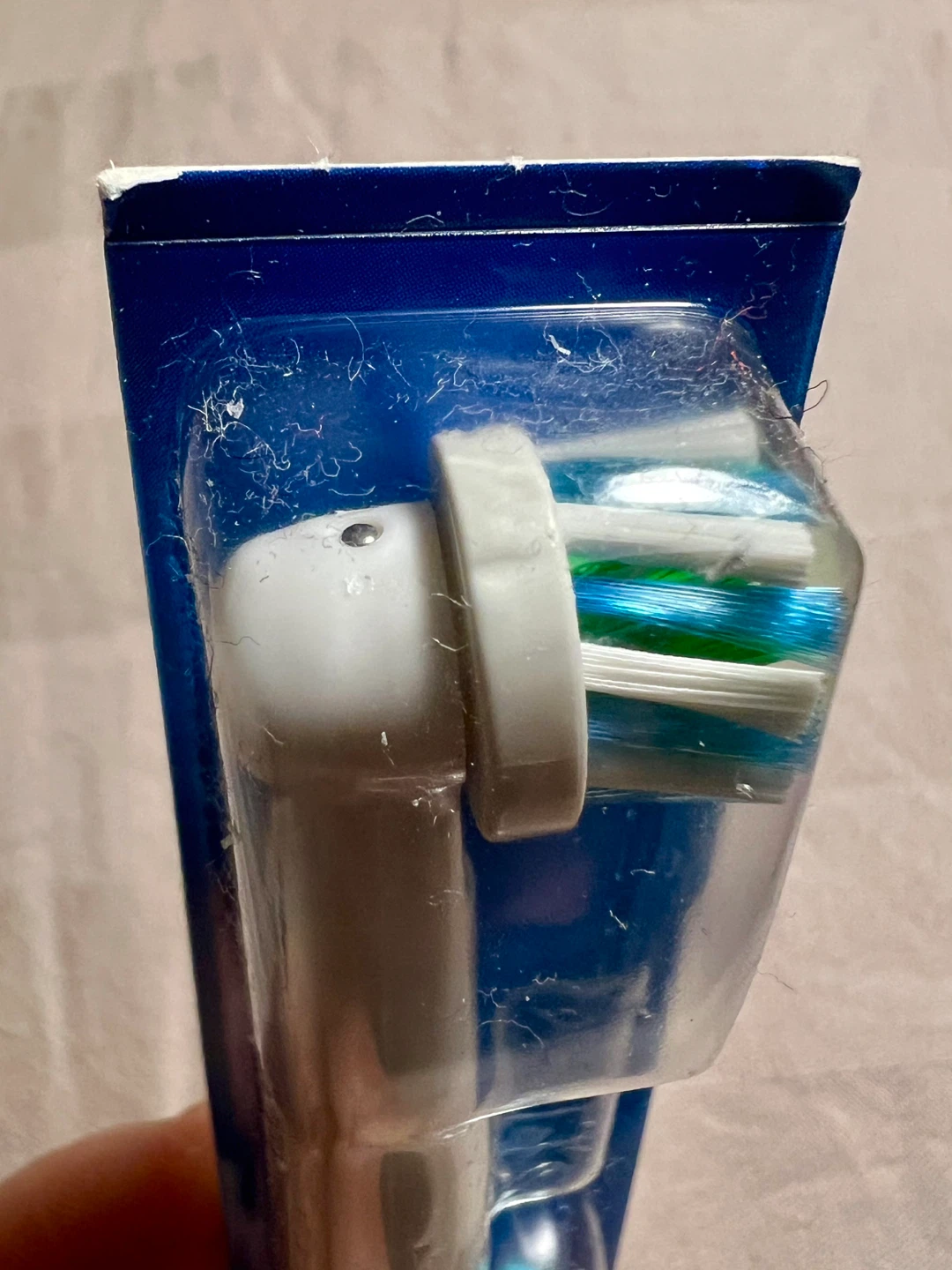 4 Oral-B Toothbrush Replacement Heads - photo 3