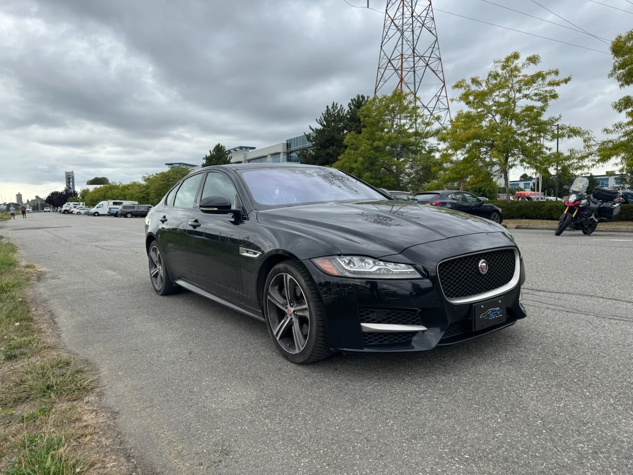 2017 Black Jaguar XF Rsport AWD - photo 5